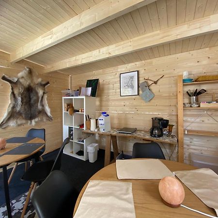 Aurora Igloo Fireplace-Heated Tents In A Secret Forest With Private Jacuzzi And Shared Sauna Bathroom And Dog Friendly Rovaniemi Exterior photo