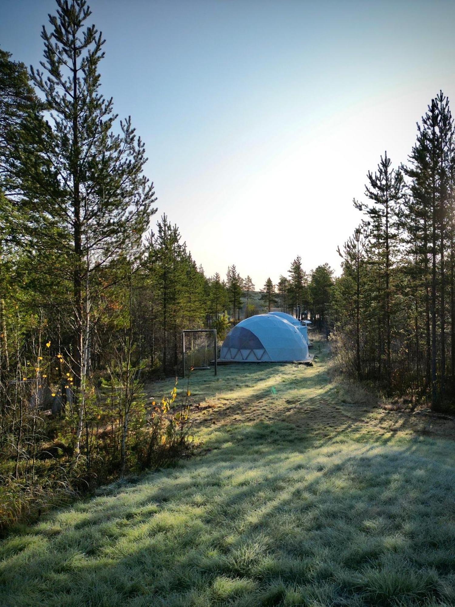 Aurora Igloo Fireplace-Heated Tents In A Secret Forest With Private Jacuzzi And Shared Sauna Bathroom And Dog Friendly Rovaniemi Exterior photo