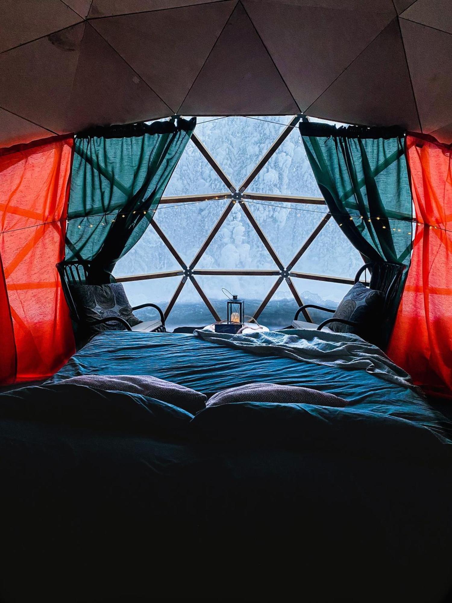 Aurora Igloo Fireplace-Heated Tents In A Secret Forest With Private Jacuzzi And Shared Sauna Bathroom And Dog Friendly Rovaniemi Exterior photo
