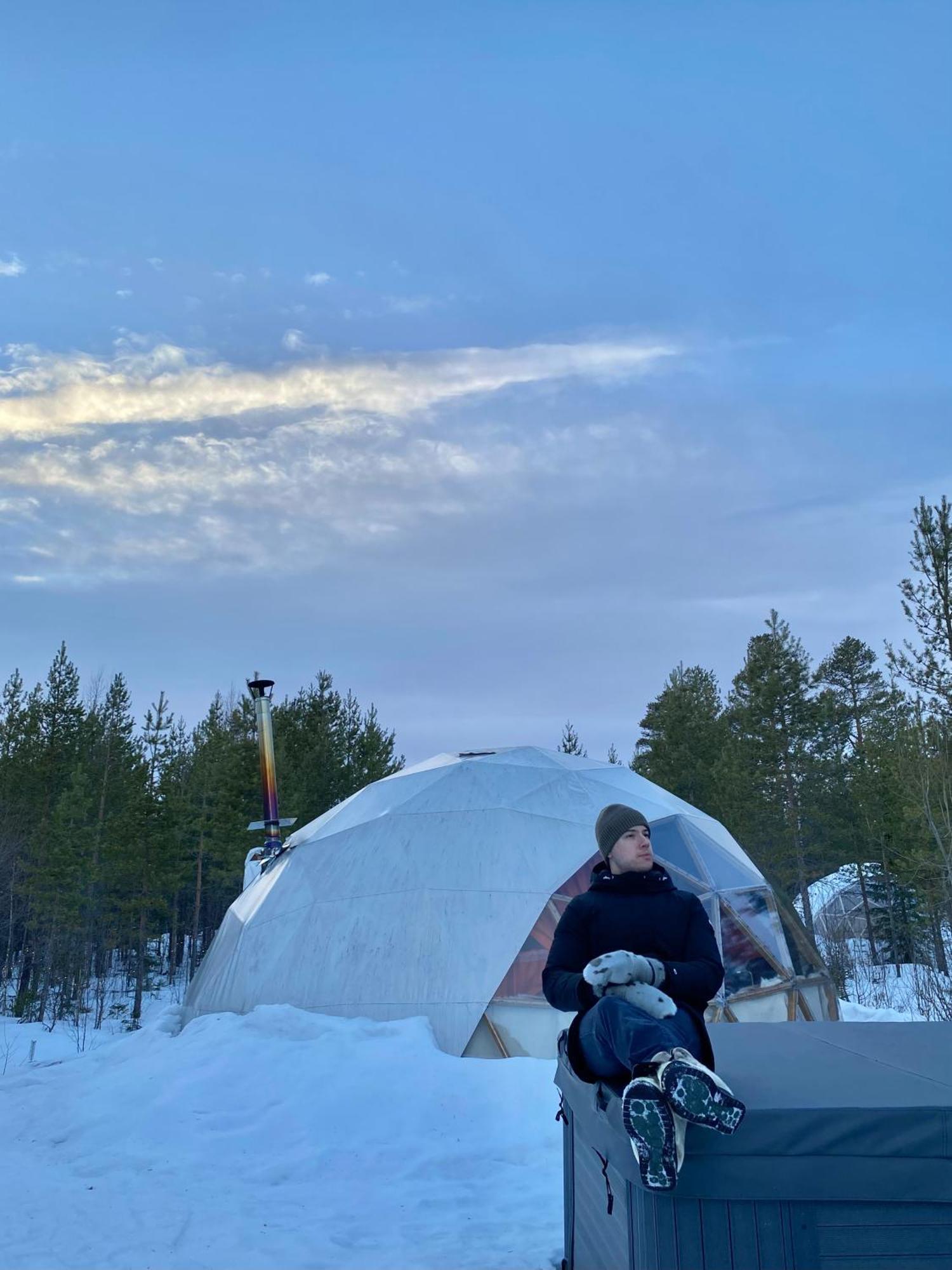 Aurora Igloo Fireplace-Heated Tents In A Secret Forest With Private Jacuzzi And Shared Sauna Bathroom And Dog Friendly Rovaniemi Exterior photo